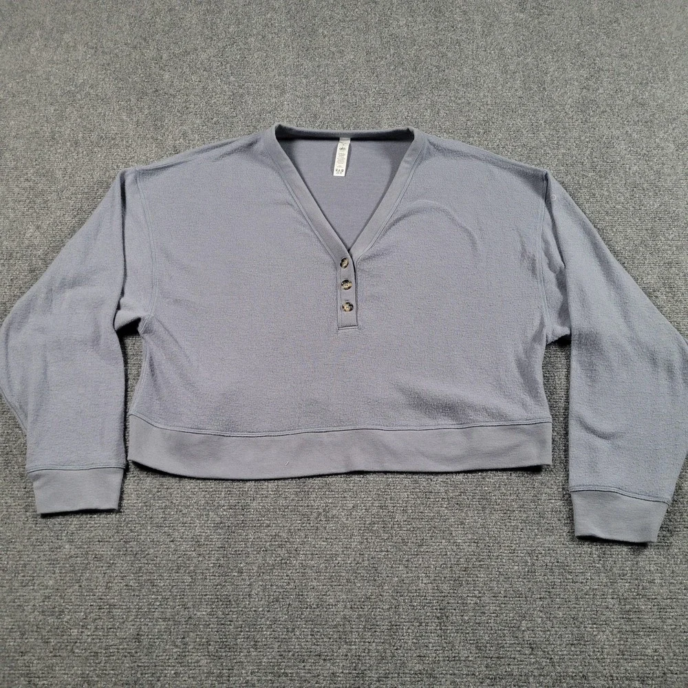 Alo Yoga Cropped Henley Cardigan Womens Small Gray Long Sleeve Pullover Cropped